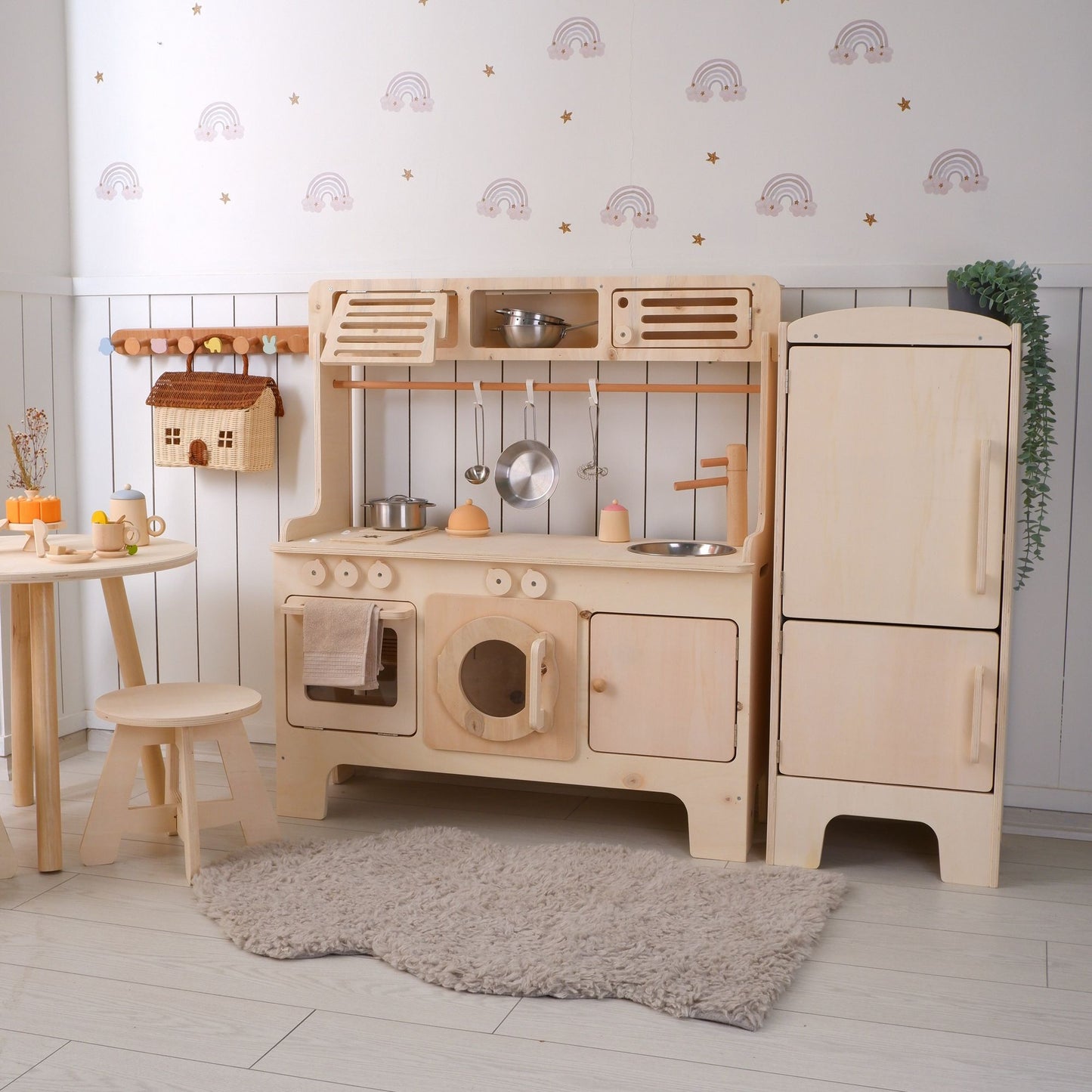 New Wooden Play Kitchen With Microwave and Hood