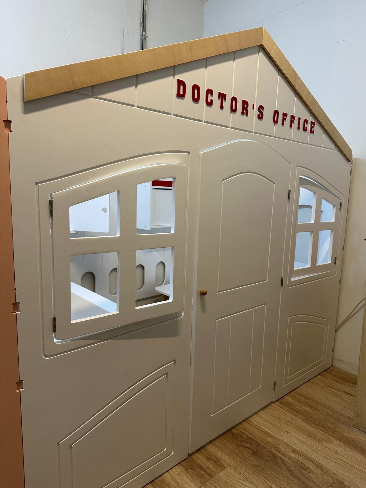 6-Piece Wooden Playhouse Village — SOLD! CAN BE REQUESTED AGAIN !  The product shown in the video is completely finished.  For special designs, please write to us.