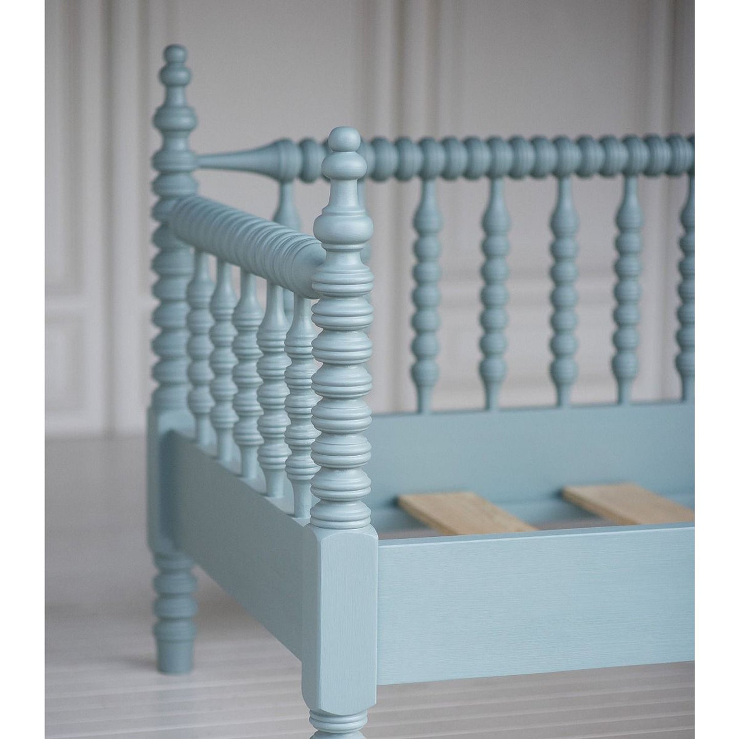 Özelleştirilebilir makaralı yatak - Jenny Lind Spindle Yatak Özel Boyut ve Renk