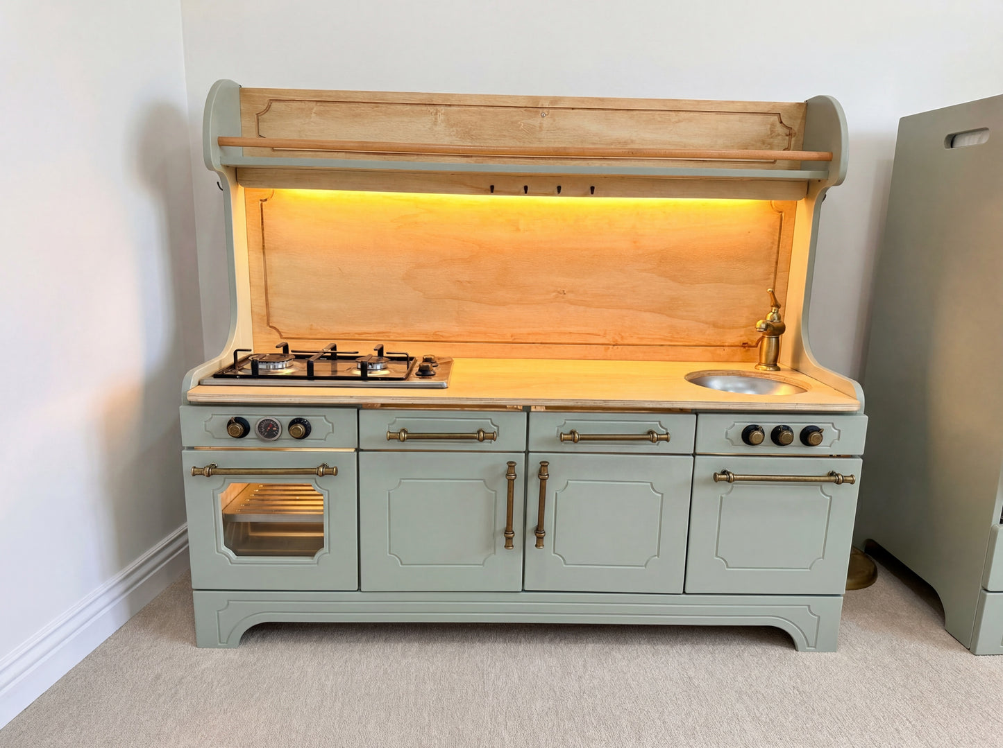 Pinnacle of Quality : Custom-Designed Wooden Play Kitchens
