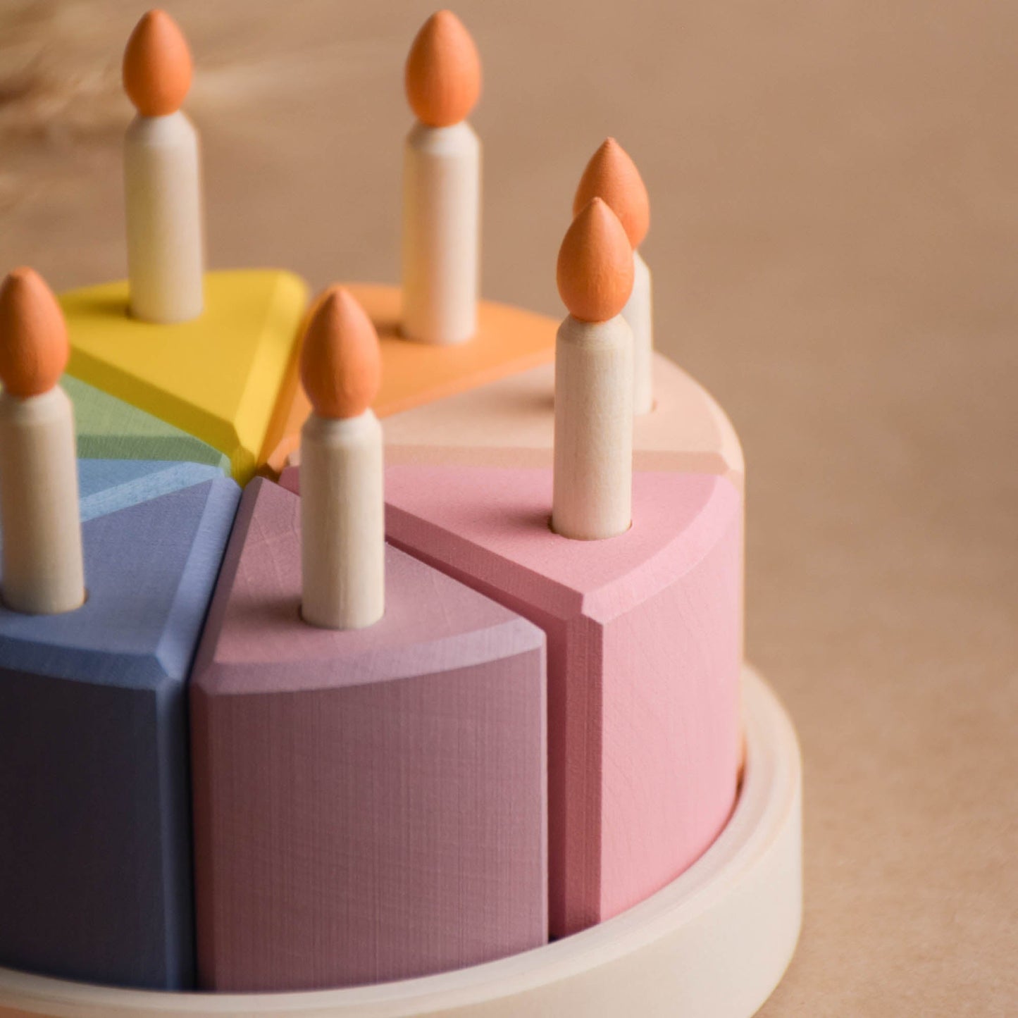 Geburtstagstorte mit Kerzen für die Spielküche aus Holz